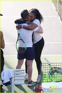 serena-williams-colton-haynes-compete-in-charity-tennis-match-03.thumb.jpg.6dc16c5e614fe2005e1c0dcba5a9f45c.jpg