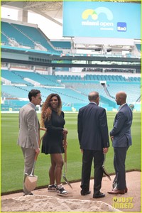 serena-williams-ground-breaking-ceremony-miami-march-2018-03.jpg