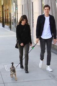 shenae-grimes-and-josh-beech-shopping-in-the-90210-area-in-la-03-12-2018-2.jpg