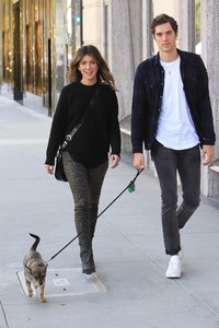 shenae-grimes-and-josh-beech-shopping-in-the-90210-area-in-la-03-12-2018-3.jpg