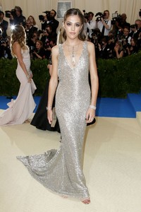 sistine-stallone-at-met-gala-in-new-york-05-01-2017-1.jpg