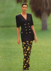 stewart-1994ss-escada470caba6513185dfc091d22d758382f3--catalogue-spring-summer.thumb.jpg.f5b29dc7a5a77b04990592c396fad33f.jpg