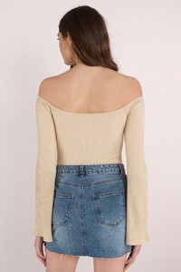 toast-estelle-off-shoulder-bell-sleeve-bodysuit3.jpg