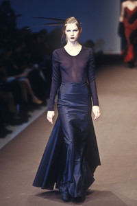 trussardi-fw-1997-2.thumb.jpg.f6d9c41ddf960cd652a679e9cf36da3e.jpg