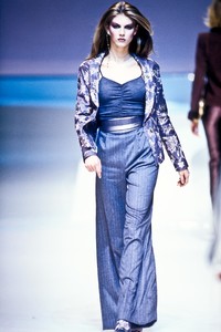 valentino-fw-1997-2.thumb.jpg.7a1d48fe0d0c209fceb44176663b8035.jpg