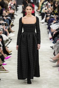 valentino-rf18-1783.thumb.jpg.8f7a1ef5c0d65af383d09fc8da802ba0.jpg