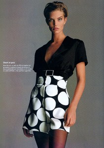 vogue_paris_feb_1990_28.thumb.jpg.8fda0d9a3243060e22995fe09805c67e.jpg