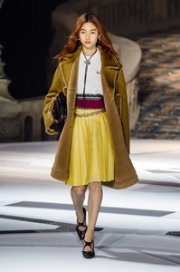 vuitton-rf18-2389.thumb.jpg.5d2d534160aa130a28e058d4e4ac2a79.jpg