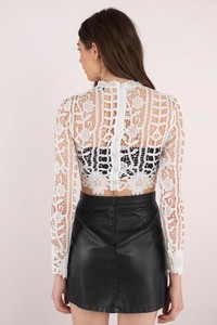 white-style-and-lace-crop-top3.jpg