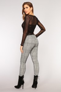 03-29-18_Studio_28951_Black12879.jpg
