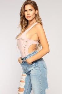04-02-18_Studio_2FT71797_Lavender13702.jpg