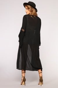 04-09-18_Studio_2LUX10743_Black4826.thumb.jpg.b6b5c20a285915fba704dd1e983af59c.jpg