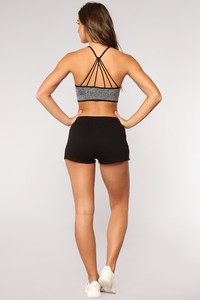 04-20-18_Studio_2RP67030_Black13387.jpg
