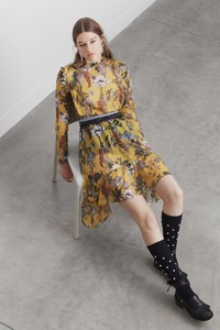 04-markus-lupfer-pre-fall-2018.thumb.jpg.1b7ff57a025d1a471edc3a0cb0a87a2a.jpg