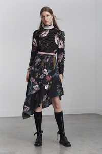 08-markus-lupfer-pre-fall-2018.thumb.jpg.3d92b9f383062a68fa1033d009fea674.jpg