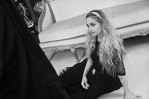 12--pictures-by-Olivier-Saillant---Jemima-Kirke-02.jpg