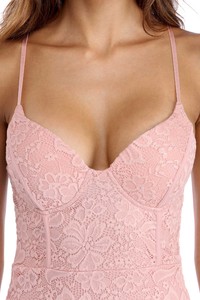 1_333813_ZM_ROSE_DETAIL.jpg