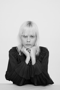 2018-03_CHANEL_14.thumb.jpg.1652570be020b99659252c7f98e1aecf.jpg