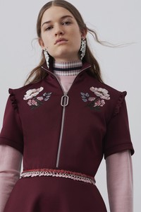 23-markus-lupfer-pre-fall-2018.thumb.jpg.733d61c5b75363dc2e6114c53aa9d2b0.jpg