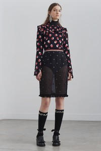 29-markus-lupfer-pre-fall-2018.thumb.jpg.7d25ba37053ba82c03d62b6d36f724e6.jpg