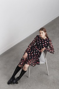 30-markus-lupfer-pre-fall-2018.thumb.jpg.5d7423de990c20b87f218e3ef0052245.jpg