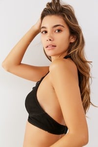 45886751_001_f.jpg