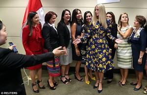 4B17715000000578-5609411-Meet_and_greet_Ivanka_also_shook_hands_during_the_photo_op_with_-a-6_1523578546150.jpg
