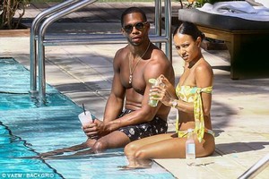 4B235A3F00000578-5614817-Vacay_Cruz_meanwhile_has_been_on_permanent_holiday_since_his_rel-a-33_1523678804013.jpg
