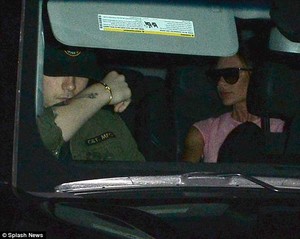 4B45829E00000578-5628573-Heading_home_Brooklyn_appeared_to_be_in_the_front_passenger_seat-a-6_1524035426268.jpg
