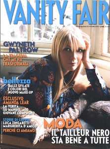 VANITY FAIR Italia - Nº 4 - 30 Ottobre 2003 - Valeria dentro.JPG