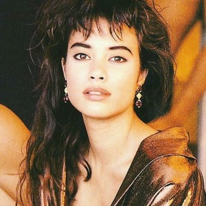 5ac73b8e5230a_HARPERSBAZAARGermany1989byLanceStaedler.thumb.jpg.e28d812b6eb8ced3554bcb2f89d53249.jpg