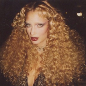 5ac744b23d003_maybelline01.thumb.jpg.676a7efc86c9911cea9345b0a0e886cf.jpg