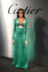 Winnie+Harlow+Cartier+Celebrates+Launch+Santos+6_hXqVDxOZJx.jpg