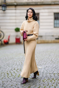 Caroline+Issa+Nina+Ricci+Outside+Arrivals+uSAWp4DMDF3x.jpg