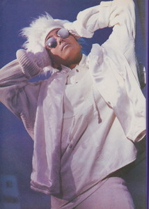 5ac863627d20a_DollyMagazine(Australia)April1985winterwhitesforwinterbluesbygrahamshearer07.thumb.jpeg.212459b965f8931431a51beff1c4ed60.jpeg