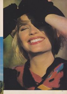 5ac8dd7abf3b3_DollyMarch1984makingtracks04.thumb.jpeg.31eec50442cb84dc0ddadcd5b21407da.jpeg