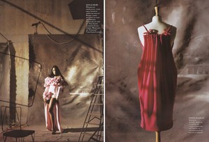 5ac9101f232bb_vogueparismarch1992hautecouturespecial_13.thumb.jpg.eb9fcc53d062b0d7cb91742a5fe11179.jpg