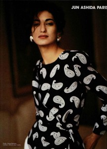 5aca7fb200585_LOFFICIELFRANCE1990junashidasergebarbeau05.thumb.jpg.e343b39942575ca03707e1628f91eda7.jpg