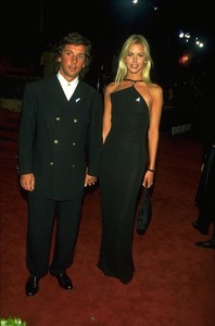 14 Diciembre 1996 Alan Parker Premier Evita - Los Angeles-horz.jpg