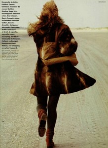 5acb147bac385_LOFFICIELFRANCE1990fourrureauquotidienmichelbreton04.thumb.jpg.eccaed1e5bb877e2b51ee65ea02dd912.jpg
