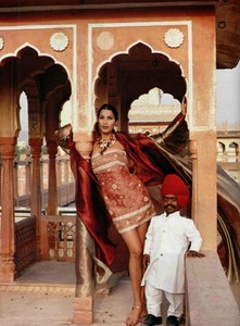 5acb9c1615c72_LOFFICIELFRANCE1992kimijimafantasyinindiajean-daniellorieux06.thumb.jpg.1f75f64f55e660fdab56042b07f78998.jpg