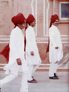 5acb9c2475193_LOFFICIELFRANCE1992kimijimafantasyinindiajean-daniellorieux16.thumb.jpg.1f9cb1e94485d01436f8f8ba9fdc248e.jpg
