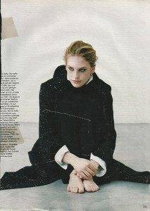 5acced8c02050_marieclairegermany091996jennyknightbypauljasmin8.thumb.jpg.5562fcd0e746d7bbd57814294723c213.jpg