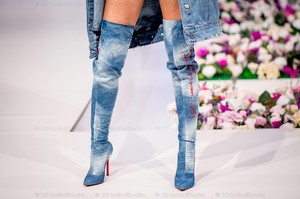 5ad4b01609634_AndreeaPetre-BucharestFashionWeek(20).thumb.jpg.574ab7794724ccda369032df025be580.jpg