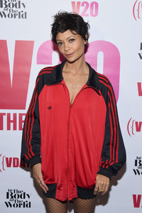 5ad5b05c576ab_ThandieNewtonV20RedParty20thAnniversaryAww7GvFgw1cx.thumb.jpg.9789c0880598b893d3f4d50edefda525.jpg