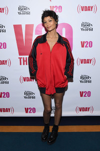 Thandie+Newton+V20+Red+Party+20th+Anniversary+q0ds_pWjdUJx.jpg