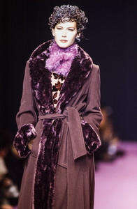 Lolita Lempicka - Autumn Winter 1997 1998 - Paris Fashion Week - 13 March 1997 h.jpg