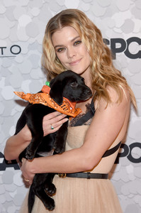 Nina+Agdal+ASPCA+Hosts+21st+Annual+Bergh+Ball+kGt6zIibnj4x.jpg