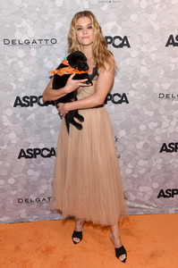 Nina+Agdal+ASPCA+Hosts+21st+Annual+Bergh+Ball+rgfJlgUaGGNx.jpg