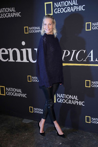 Poppy+Delevingne+Genius+Picasso+Experiential+XXuHbC_wyyex.jpg